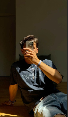 <em>James Smith p</em>